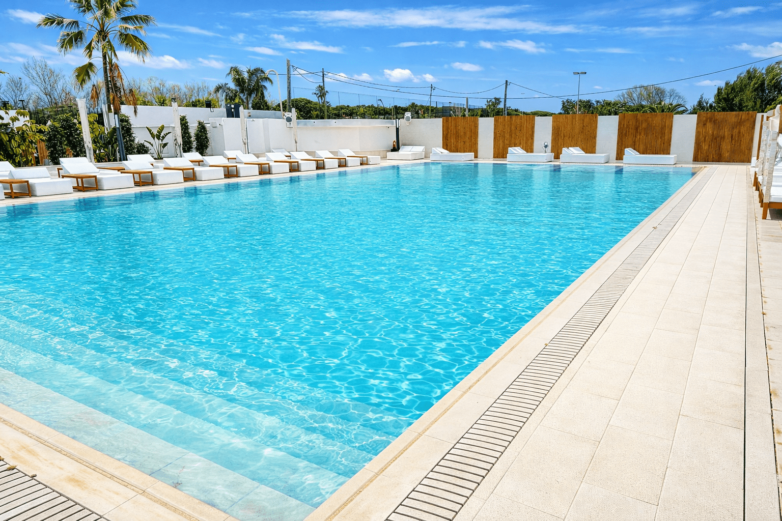 Piscina en el club Munay Viladecans, DTKPools